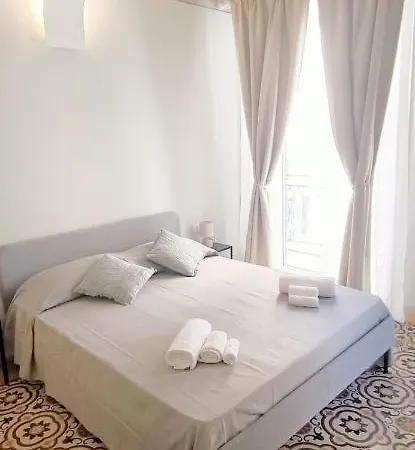 Domus Maqueda Bed and breakfast